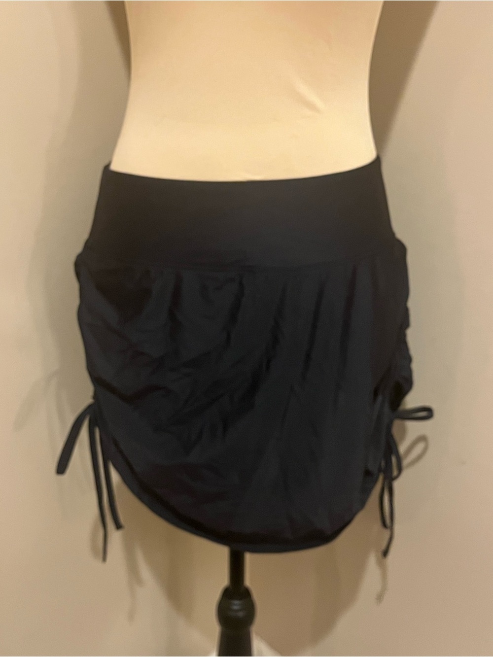 SANTINY Black Activewear Golf Skirt built in shorts, drawstring ruched sides, XL